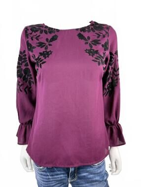 Beautiful Women’s Top Size S